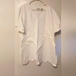 ALL AMERICAN COMFORT Women's V neck Plus Size Tshirt. Size 3X.